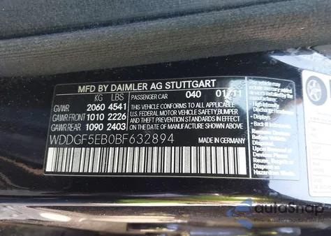 2011 Mercedes-Benz C 300 Luxury/Sport z USA, uszkodzony, nr VIN WDDGF5EB0BF632894